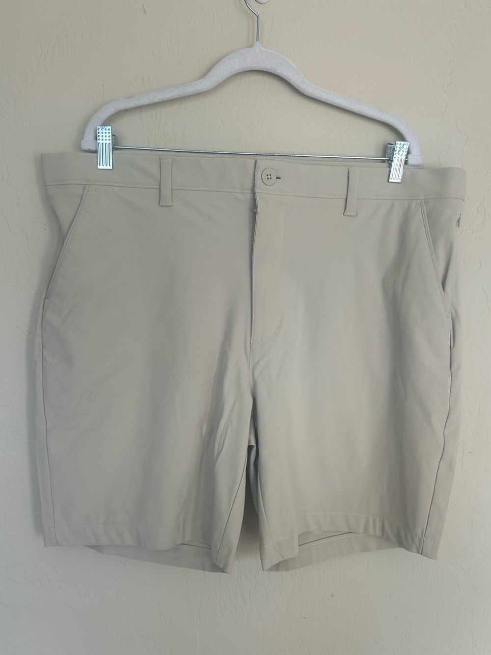 FLX Shorts Mens 40 Beige Chino Flat Front Stretch  Casual Summer (1796)